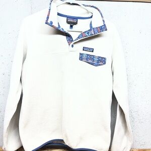 Patagonia Cream Fleece with Patterned Blue Pocket